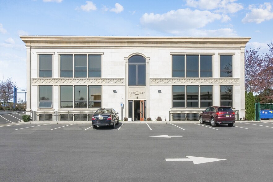 883 Poole Ave, Hazlet, NJ for lease - Primary Photo - Image 3 of 32