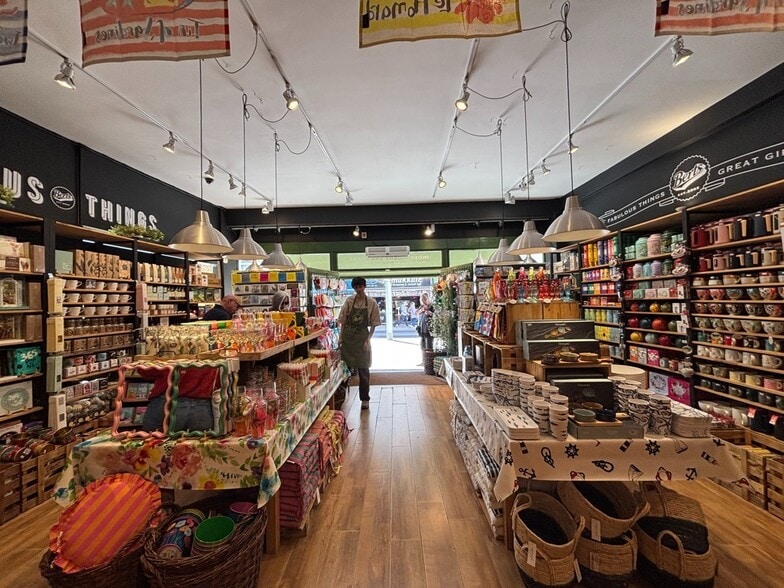 155-156 Western Rd, Brighton for lease - Interior Photo - Image 2 of 3