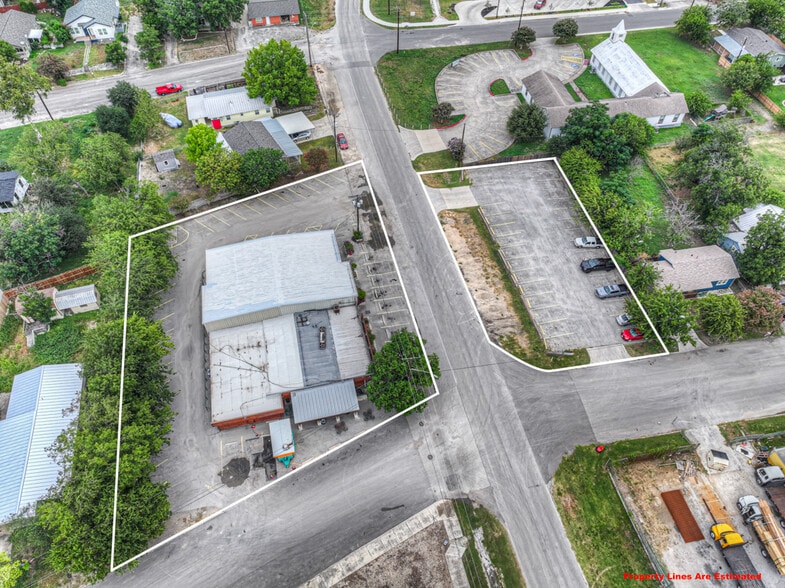 1390 McQueeney Rd, New Braunfels, TX for sale - Primary Photo - Image 1 of 64