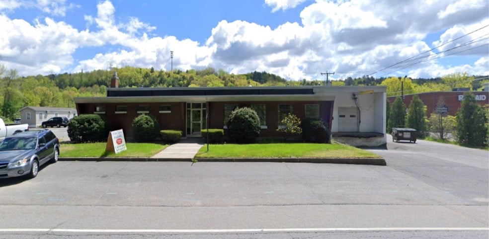 437 S Main St, Thomaston, CT for sale - Building Photo - Image 1 of 1