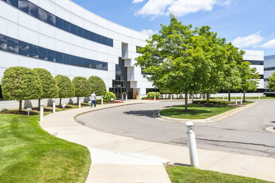 100 Phoenix Dr, Ann Arbor MI - Life Science