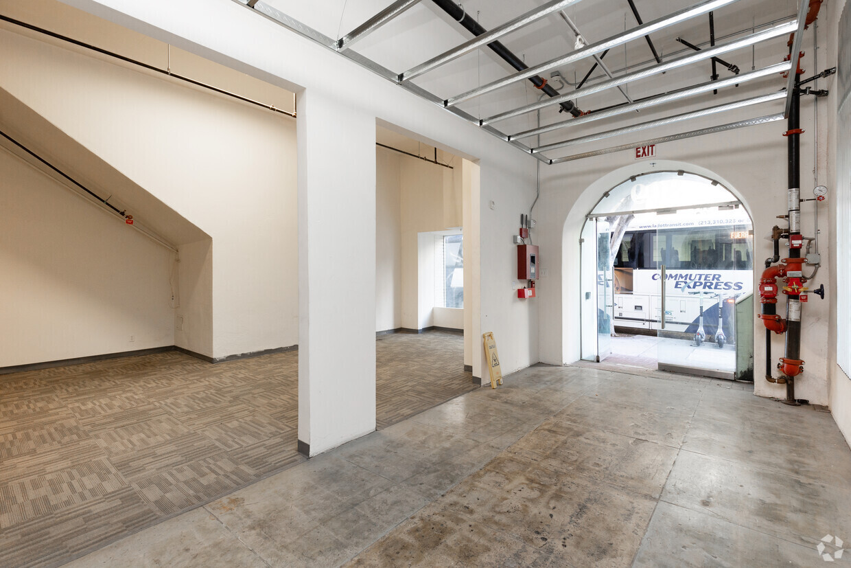 801 S Flower St, Los Angeles, CA for lease Interior Photo- Image 1 of 6