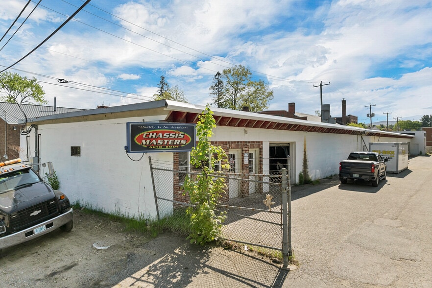 11 Wilson Ct, Laconia, NH for sale - Primary Photo - Image 2 of 22