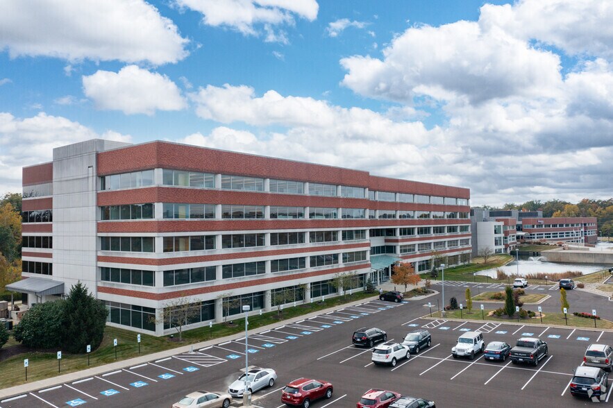 4241 Irwin Simpson Rd, Mason, OH for lease - Building Photo - Image 2 of 4