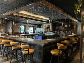 4810 86th St, Urbandale, IA for sale Interior Photo- Image 2 of 3