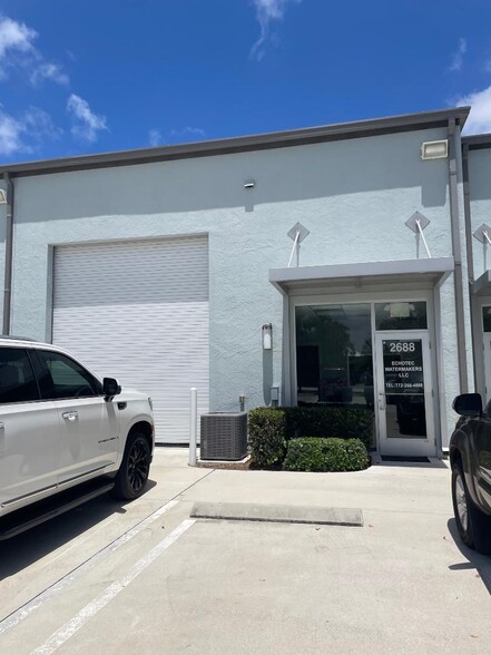 2610 SE Market Pl, Stuart, FL for lease - Building Photo - Image 2 of 6