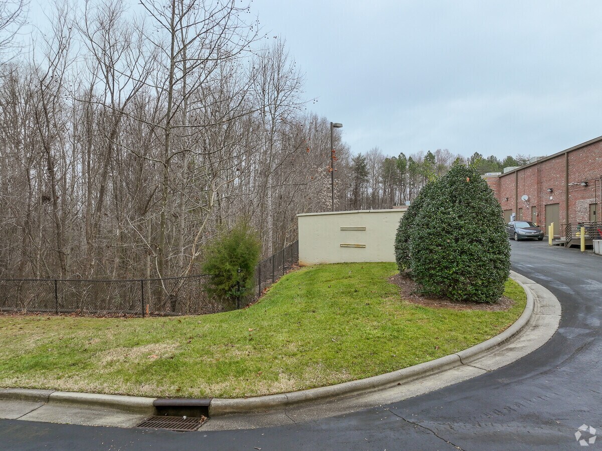 N West Pointe Dr, Denver, NC 28037