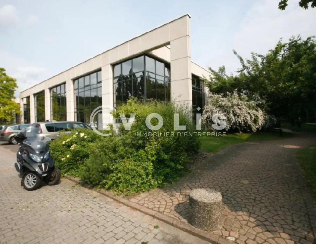 Office in Guyancourt for lease Building Photo- Image 1 of 6