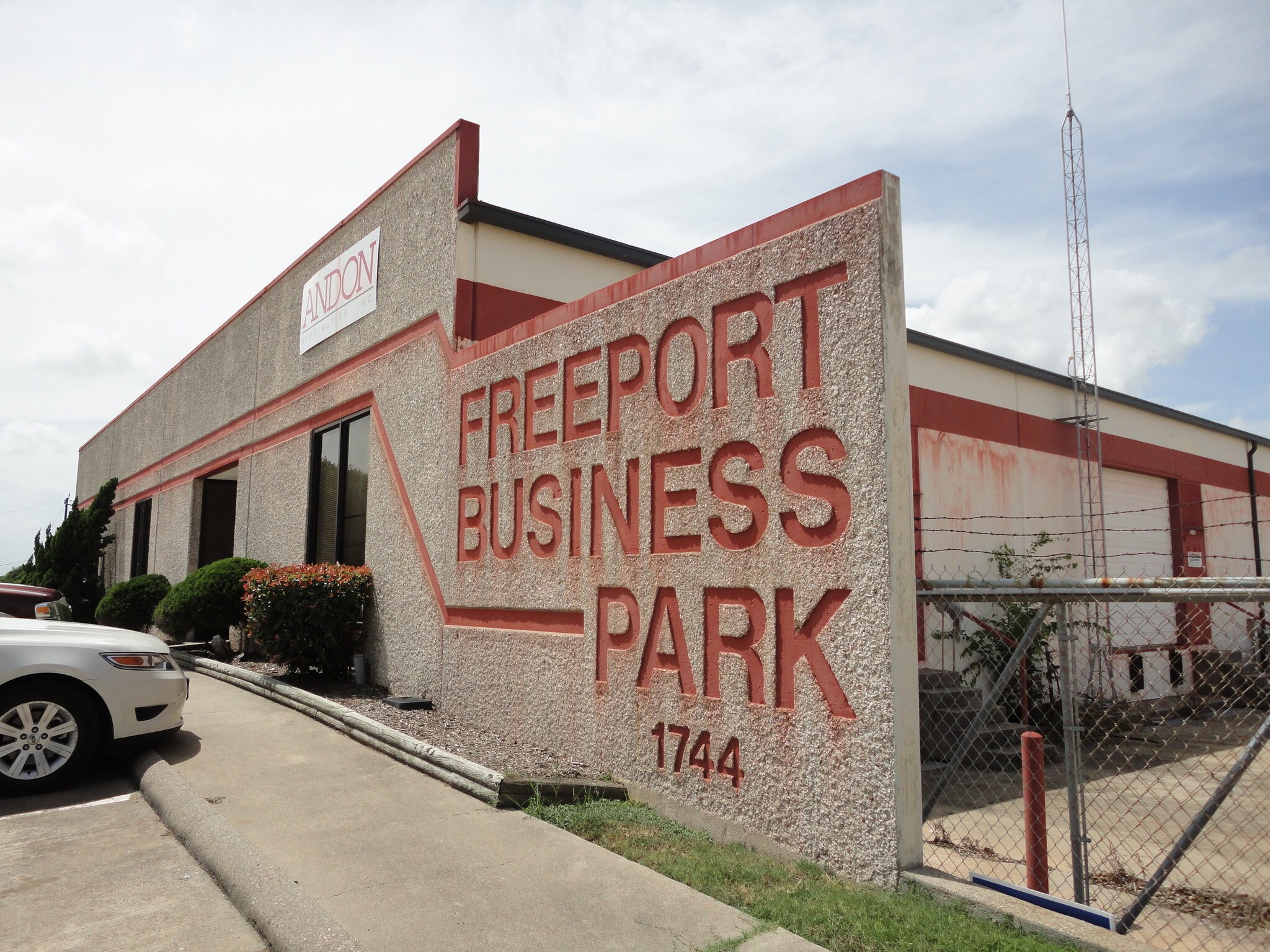 1740 W 4th St, Freeport, TX for sale Primary Photo- Image 1 of 1