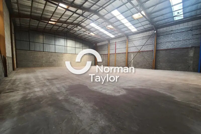 Flex in Béziers for lease - Primary Photo - Image 1 of 9