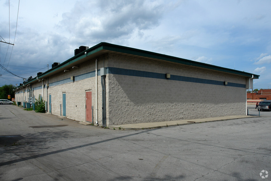 1100-1200 Broadway, Gary, IN for lease - Building Photo - Image 2 of 5