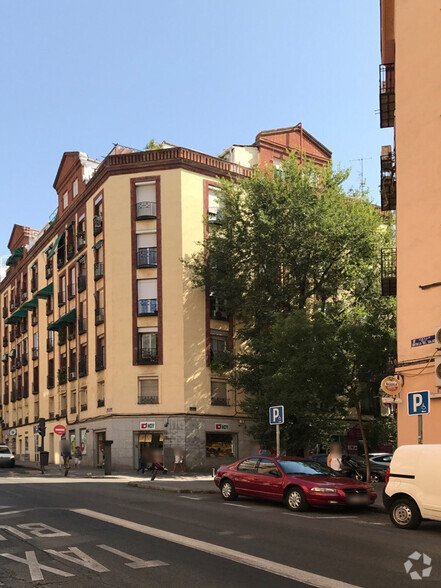 Multifamily in Madrid, Madrid for sale - Building Photo - Image 2 of 3