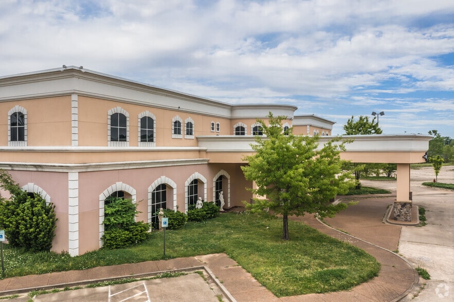 7955 Fischer Steel Rd, Cordova, TN for sale - Building Photo - Image 3 of 6