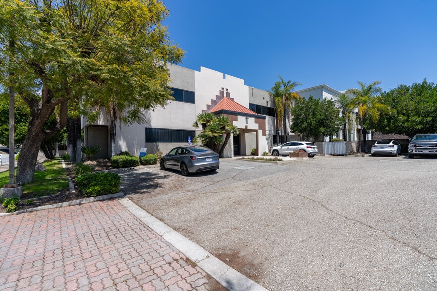 910 N Amelia Ave, San Dimas, CA for sale - Building Photo - Image 3 of 16