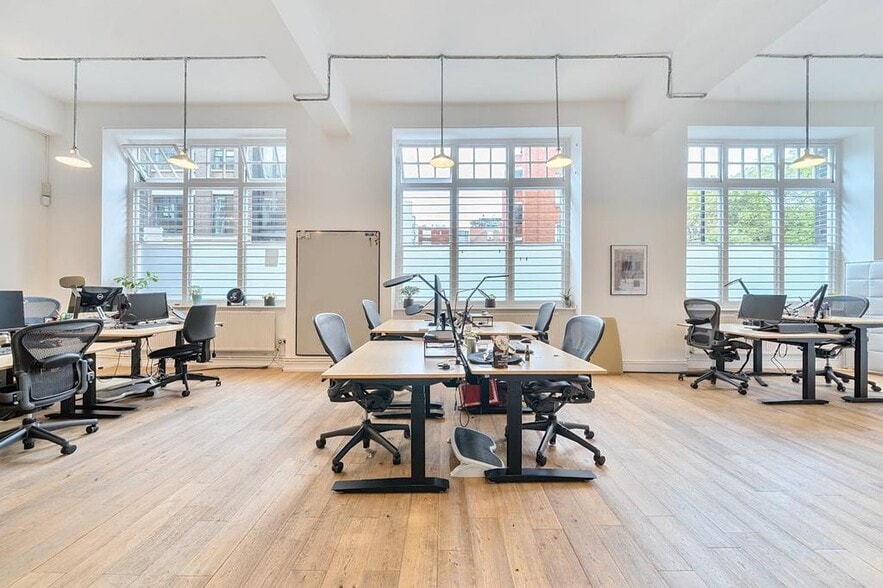 22 Calvert Ave, London for lease - Building Photo - Image 3 of 31