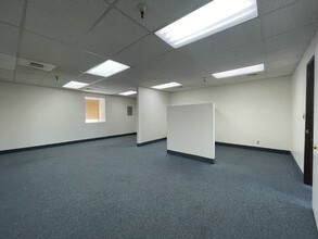 3376-3396 Lakeside Dr, Reno, NV for lease Interior Photo- Image 2 of 5