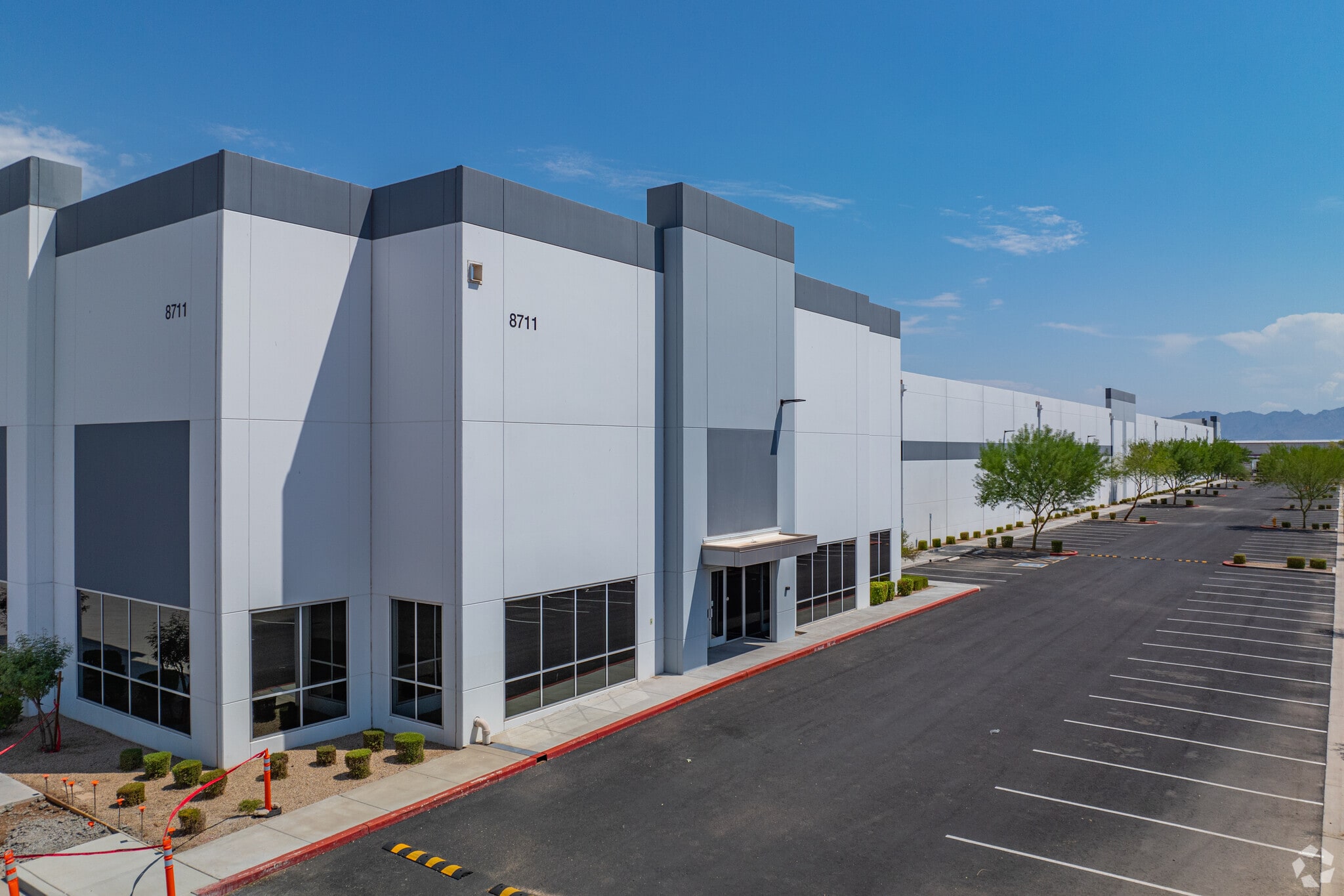 8711 W Jefferson St, Tolleson, AZ for lease Primary Photo- Image 1 of 5