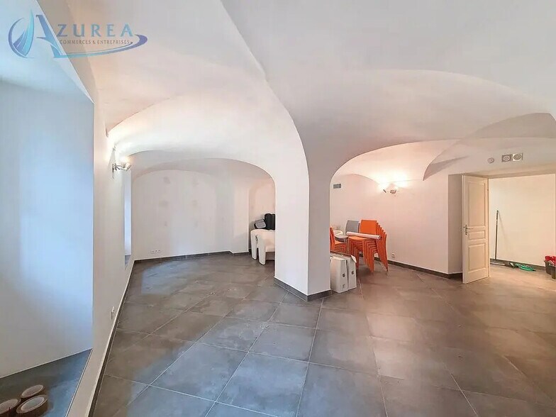 Office in Nice for lease - Interior Photo - Image 1 of 9