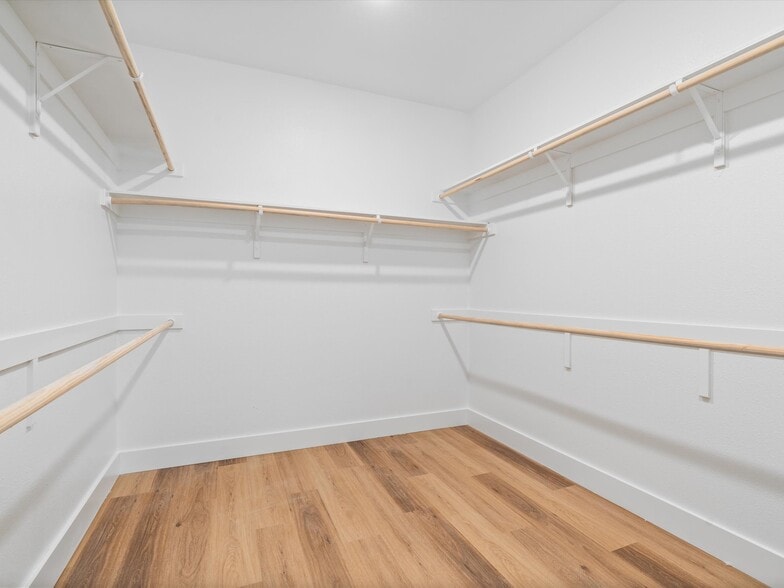 7811 Mohawk Dr, Dallas, TX for sale - Building Photo - Image 3 of 30