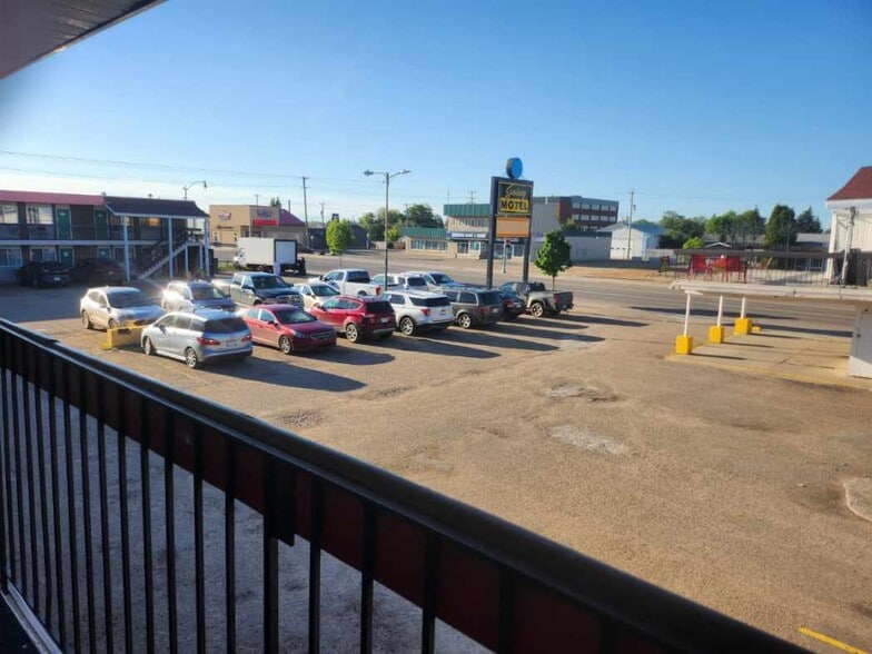 5110 50 Ave, St Paul, AB for sale - Building Photo - Image 3 of 8