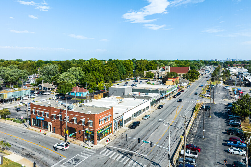 7428-7434 Wornall Rd, Kansas City, MO for lease - Aerial - Image 2 of 9