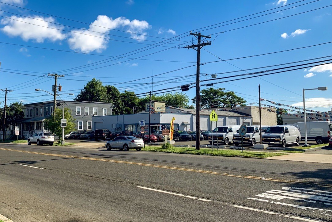 581 High St, Burlington, NJ 08016