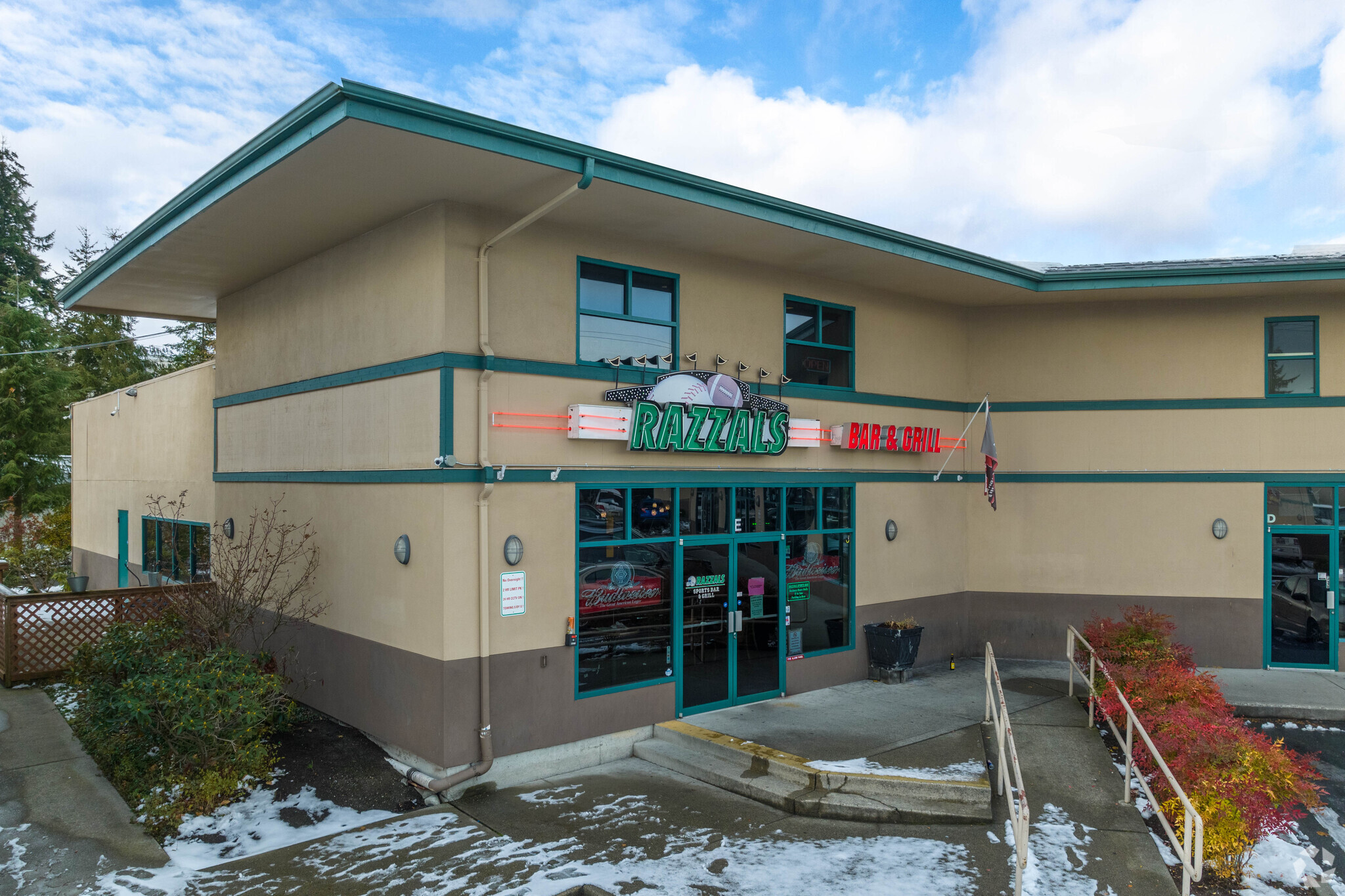 11114 Evergreen Way, Everett, WA for sale Building Photo- Image 1 of 1