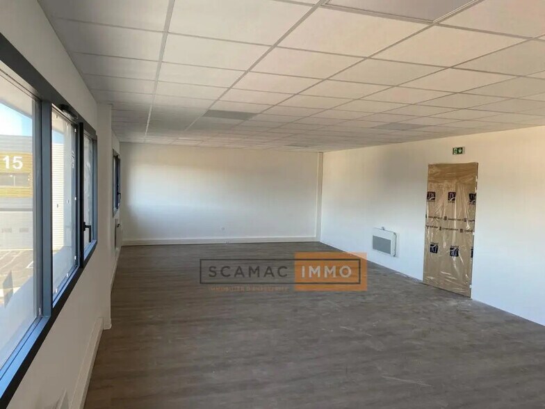 Industrial in Brignoles for lease - Interior Photo - Image 3 of 7