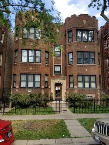 8123 S Maryland Ave, Chicago, IL for sale - Building Photo - Image 2 of 6