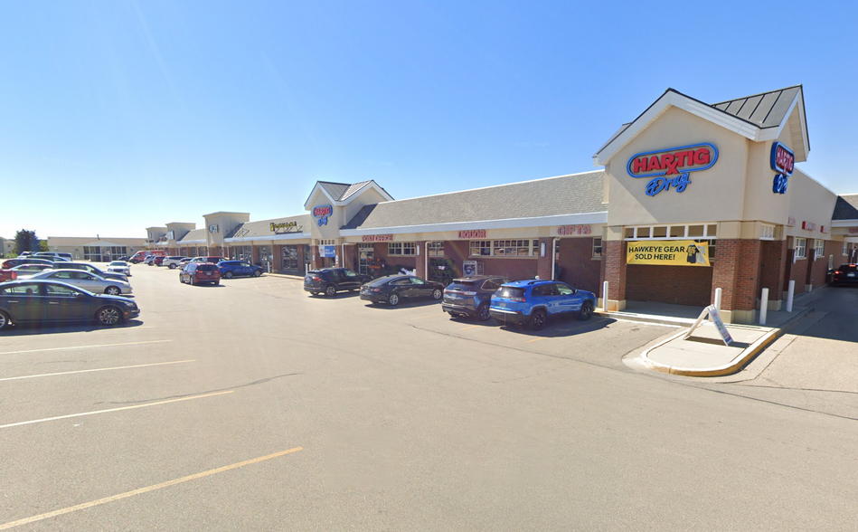 2255 John F Kennedy Rd, Dubuque, IA for lease - Building Photo - Image 1 of 4