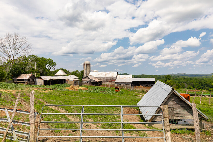 384 freedom road, Pleasant Valley, NY for sale - Primary Photo - Image 1 of 1