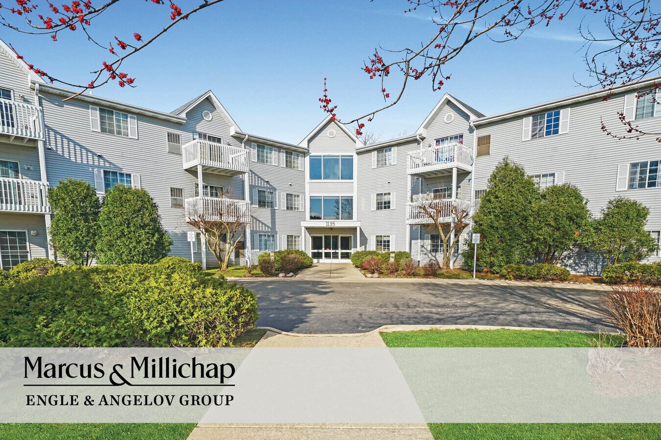 1135 W Ogden Ave, Naperville, IL 60563