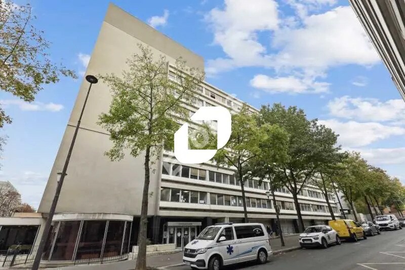 Office in Paris for lease Building Photo- Image 1 of 15