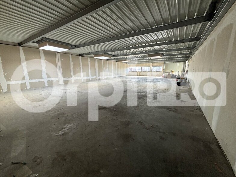 Office in Compiègne for lease - Interior Photo - Image 2 of 3