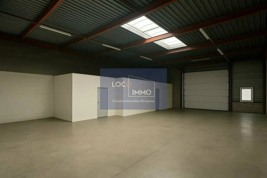 Flex in Mérignac for lease - Interior Photo - Image 3 of 7