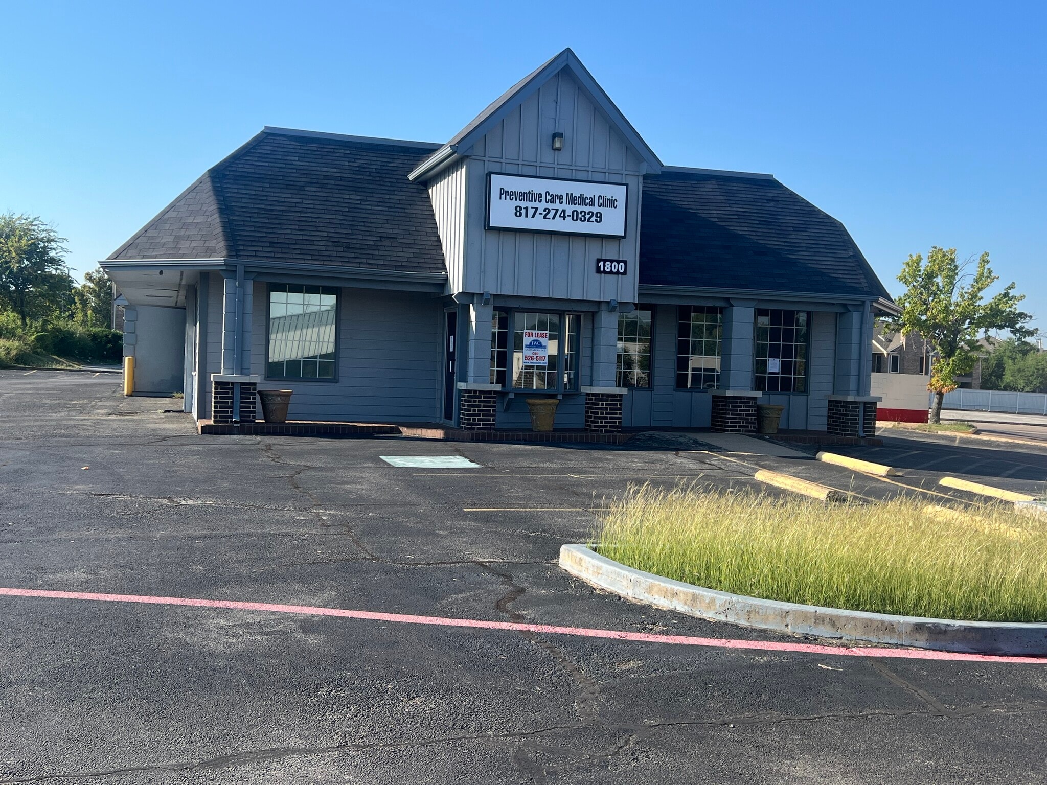 1800 W Pioneer Pky, Arlington, TX for lease Interior Photo- Image 1 of 26