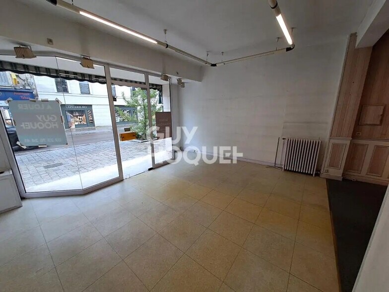 Retail in Soissons for lease - Interior Photo - Image 2 of 9