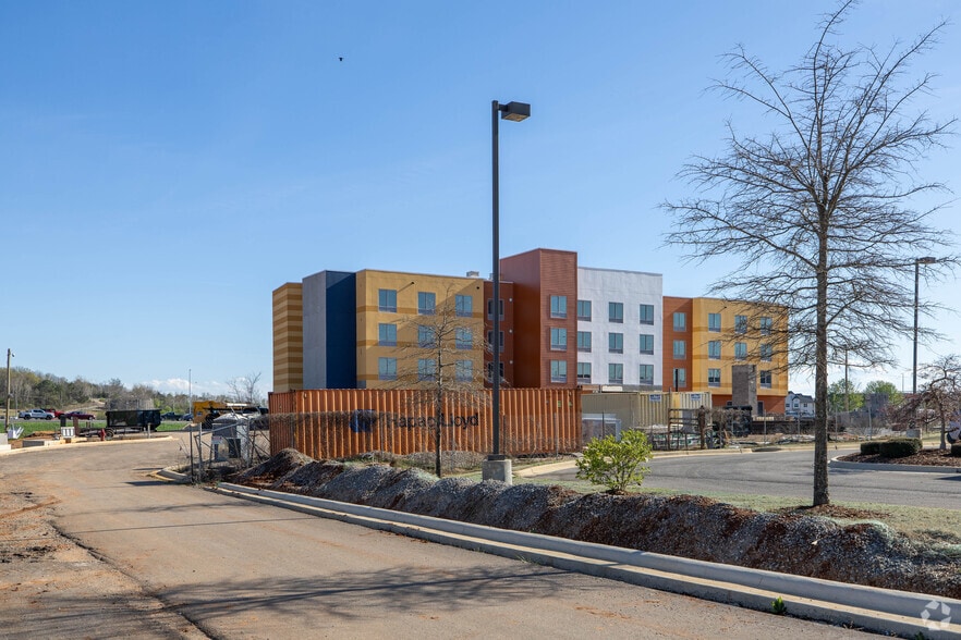 8475 Madison Blvd, Madison, AL for sale - Primary Photo - Image 1 of 2