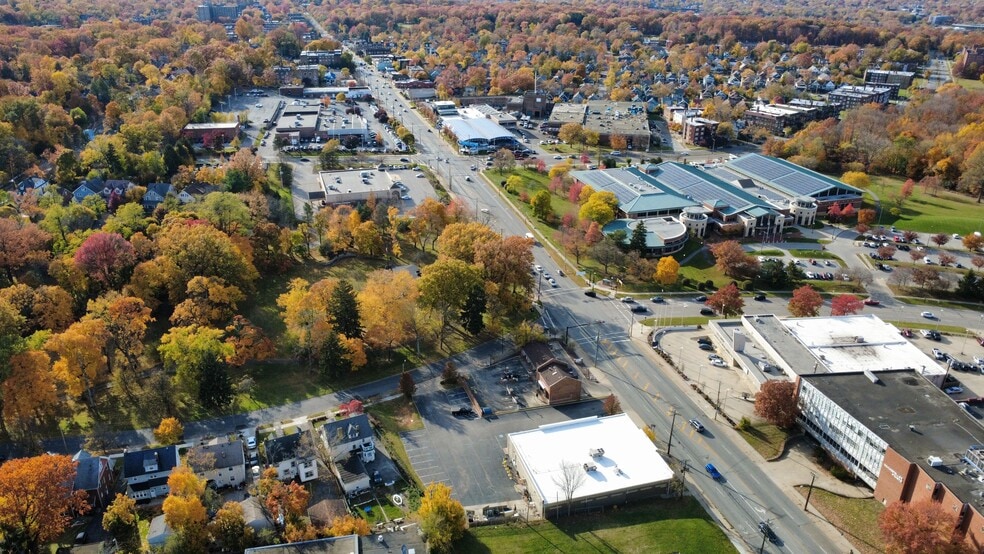 3070 Mayfield Rd, Cleveland Heights, OH for sale - Building Photo - Image 2 of 9