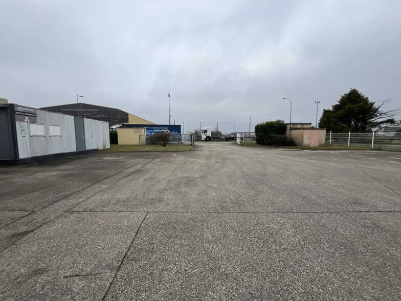 4 Rue Jean Macé, Meyzieu for lease - Building Photo - Image 2 of 17