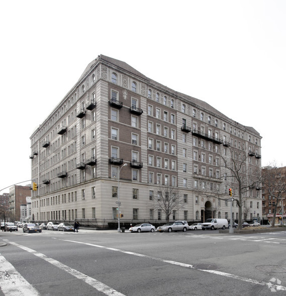 1925 7th Ave, New York, NY for sale - Primary Photo - Image 1 of 1