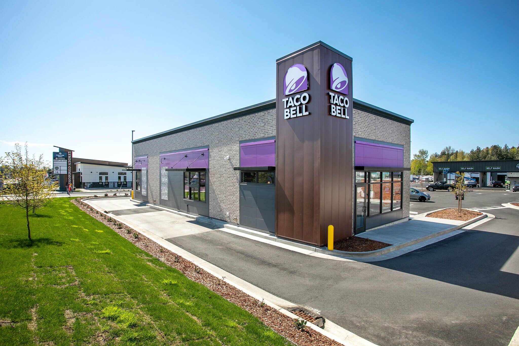 8165 Guide Meridian Rd, Lynden, WA for sale Primary Photo- Image 1 of 1