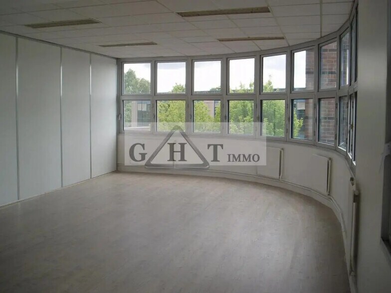 Office in Villiers-sur-Marne for sale - Interior Photo - Image 3 of 6