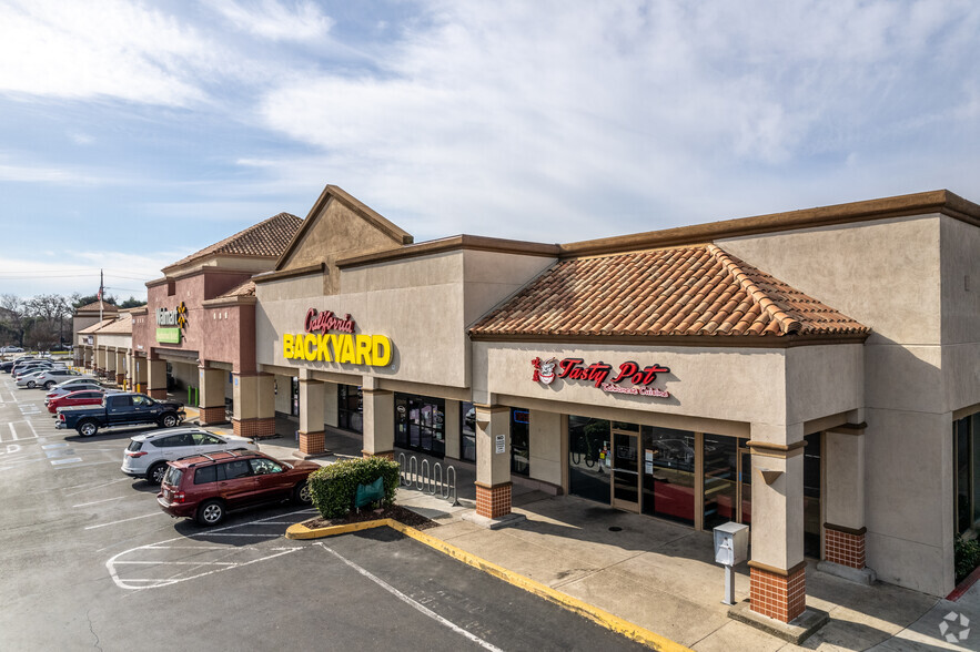 8451-8475 Elk Grove Blvd, Elk Grove, CA for sale - Primary Photo - Image 1 of 1