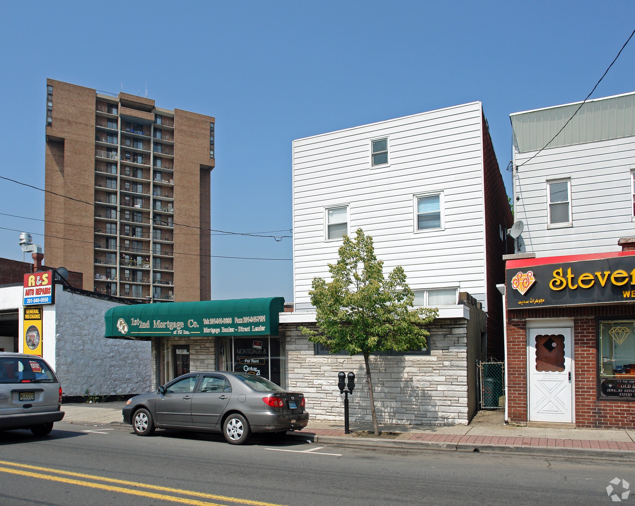 31 Anderson Ave, Fairview, NJ for sale Primary Photo- Image 1 of 1