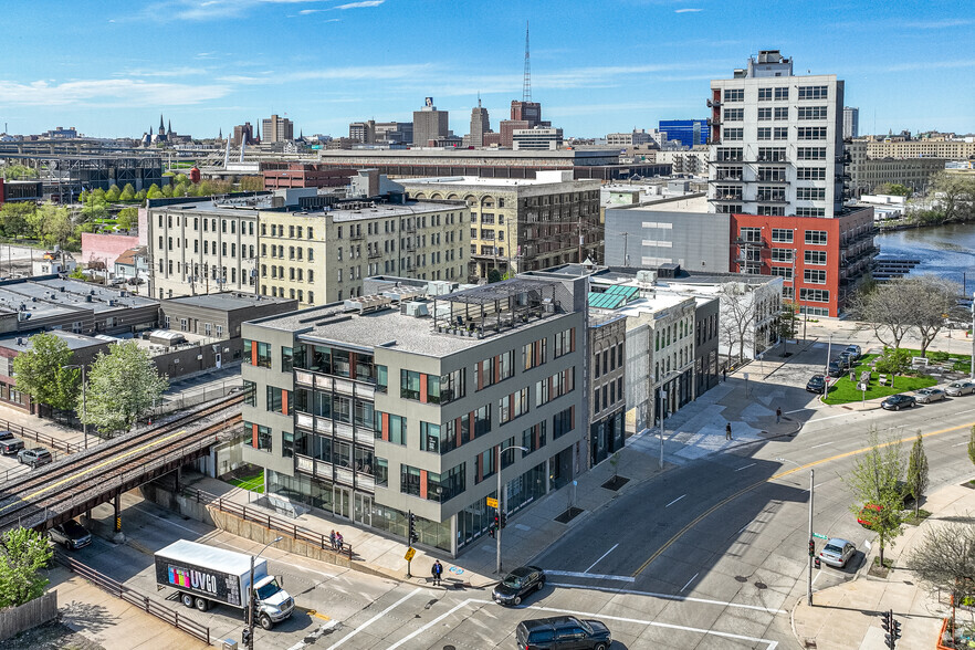 161 S 1st St, Milwaukee, WI for lease - Aerial - Image 3 of 34