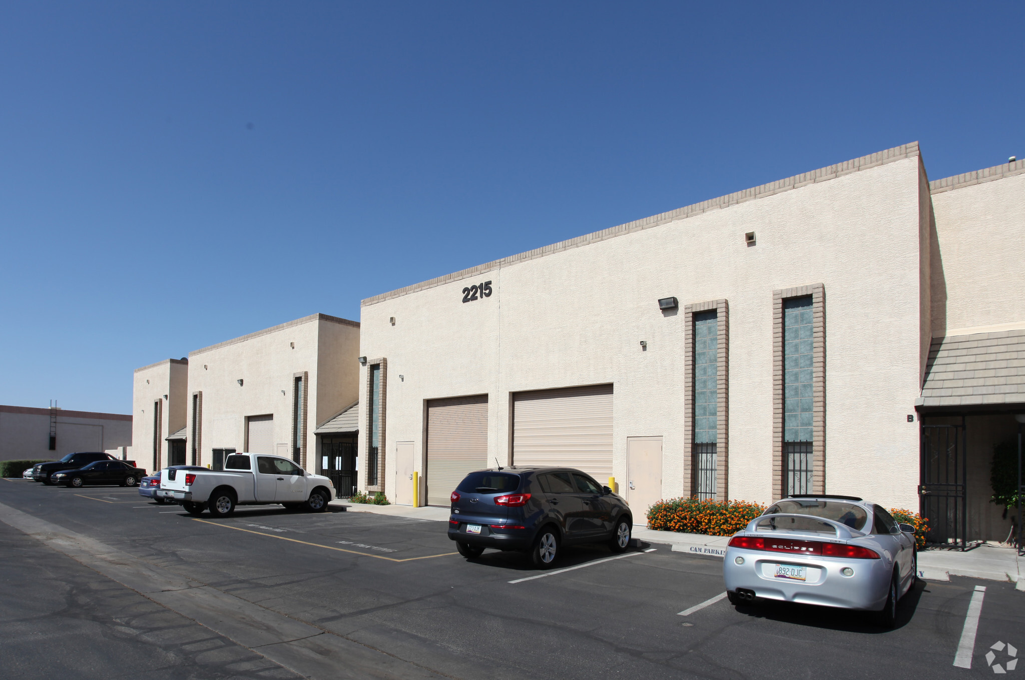 2215 W Melinda Ln, Phoenix, AZ for lease Primary Photo- Image 1 of 17