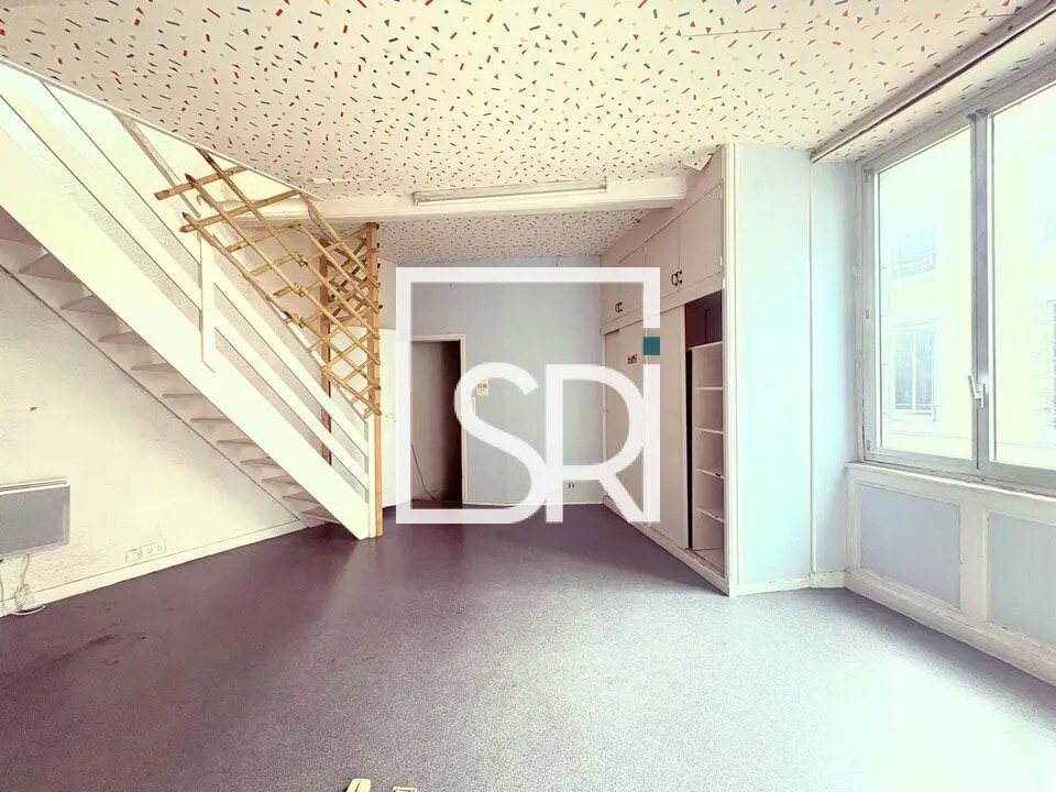 Retail in Clermont-Ferrand for sale Interior Photo- Image 1 of 11