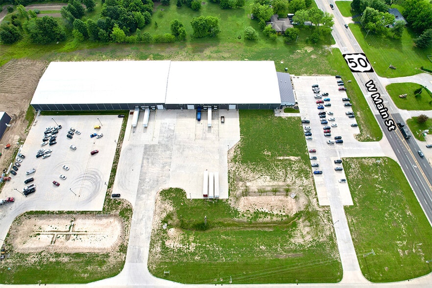 2028 W Main St, Salem, IL for sale - Building Photo - Image 3 of 19