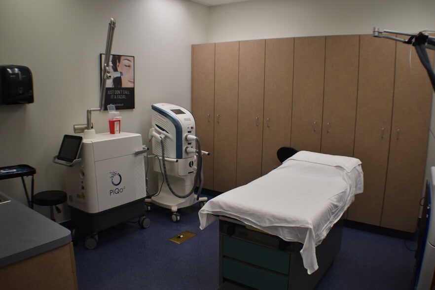 2410 Fire Mesa St, Las Vegas, NV for sale - Building Photo - Image 2 of 31